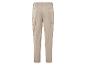 Pantalon cargo beige avec des poches.