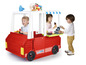 Des enfants jouent avec un camion de nourriture rouge Feber.