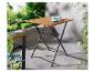 Table pliante en bois et métal pour l'extérieur.