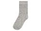 Une chaussette grise.