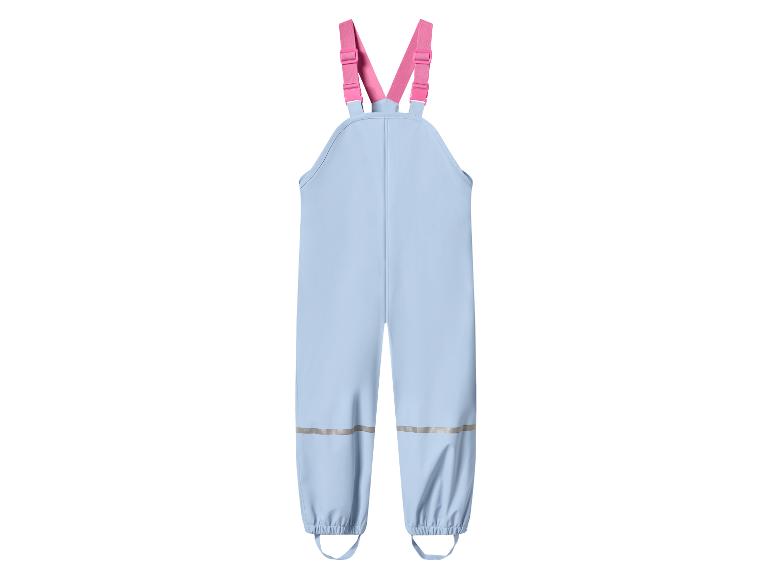 Pantalon de pluie bleu pour enfants avec bretelles roses et éléments réfléchissants.