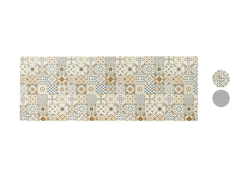 Carreaux décoratifs aux motifs géométriques et floraux dans des tons chauds et froids.