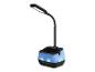 Lampe de table avec base de chargement bleue.