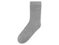 Une chaussette grise
