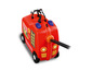 Une valise rouge de camion de pompiers avec une poignée télescopique.