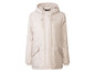 Blouson d'hiver beige à capuche.