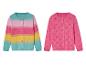 Deux cardigans pour filles : un rayé en couleurs pastel et un rose à motif papillon.