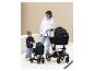 Mère avec deux poussettes Cybex Priam