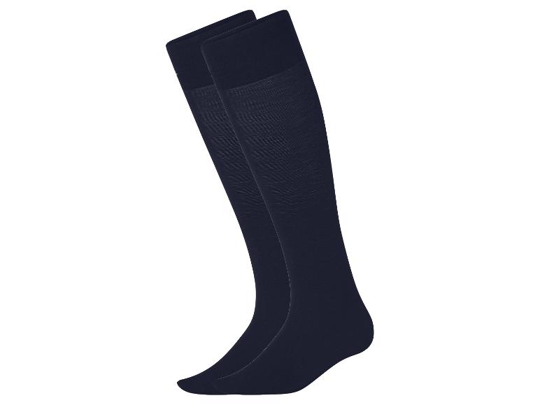 Une paire de chaussettes montantes bleu marine.