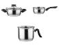 Une casserole avec un couvercle, une sauteuse et une tasse en acier inoxydable.