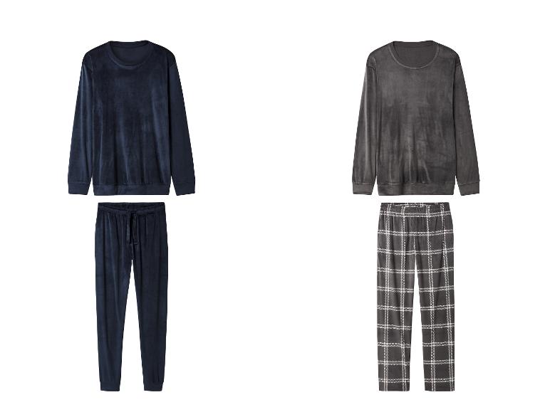 Deux ensembles de pyjamas pour hommes, un en velours bleu marine et un gris avec un pantalon à carreaux.