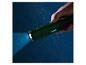 Lampe torche Parkside verte, utilisée sous la pluie.
