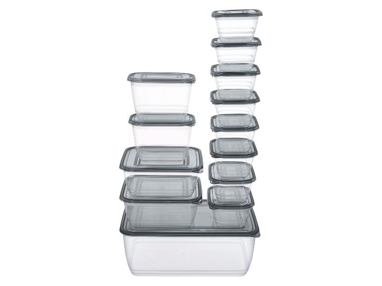 Contenants de rangement transparents empilables avec couvercles gris de différentes tailles.