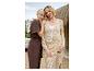 Robe et ensemble en tricot beige clair : mode estivale.