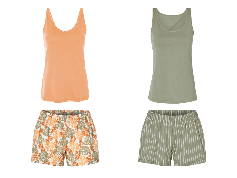 Deux ensembles pyjamas femme : un orange avec short fleuri, un vert avec short rayé.