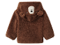 Veste en peluche marron pour bébé avec capuche en forme d'ours.