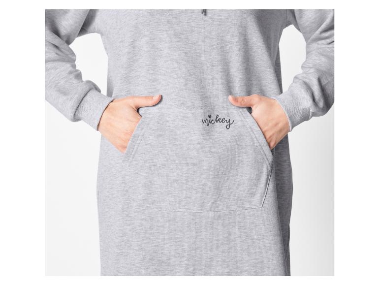 Un sweat-shirt gris avec le logo Mickey Mouse.