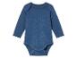 Un body bébé bleu à manches longues.