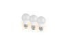 Trois ampoules blanches sur un fond blanc.