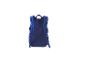 Un sac à dos bleu avec un motif à pois.