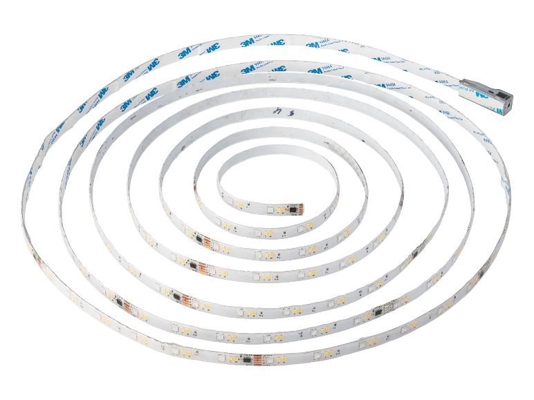 Image de plusieurs bandes LED 3M enroulées avec du ruban adhésif.