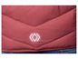 Une veste rose avec un logo blanc
