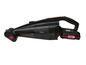Un aspirateur sans fil noir SilverCrest avec une batterie rouge Parkside X20V.