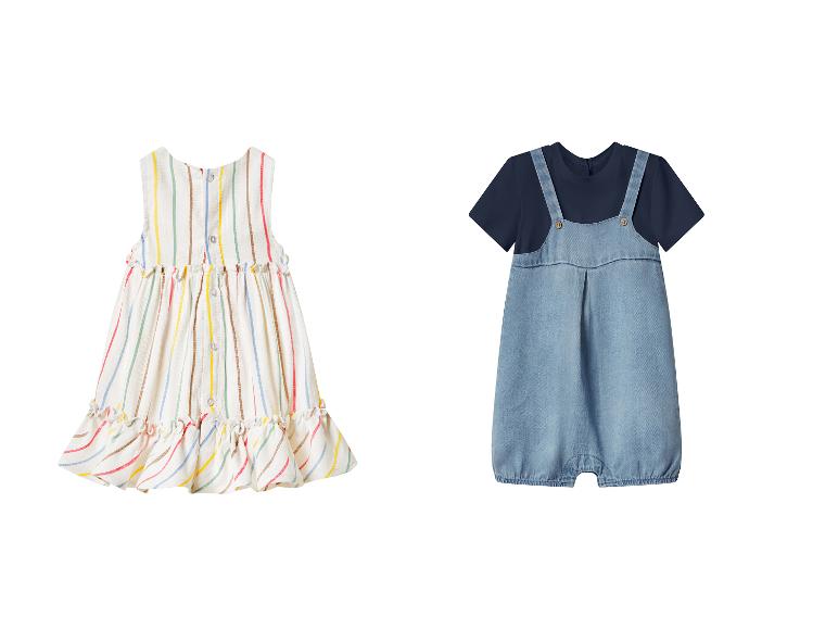 Robe rayée colorée et salopette en jean avec t-shirt bleu pour bébé.