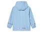 Une veste imperméable bleu clair avec des détails réfléchissants.