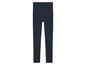 Un legging bleu foncé.