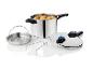 Une cocotte-minute en acier inoxydable avec couvercle, panier vapeur et support.