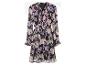 Une robe noire à manches longues, avec un imprimé floral et des volants.