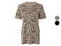 Robe t-shirt léopard beige et noir.