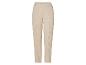 Pantalon beige taille haute.
