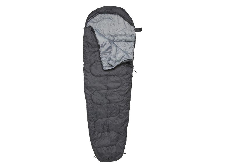 Un sac de couchage noir, déplié et prêt à être utilisé.