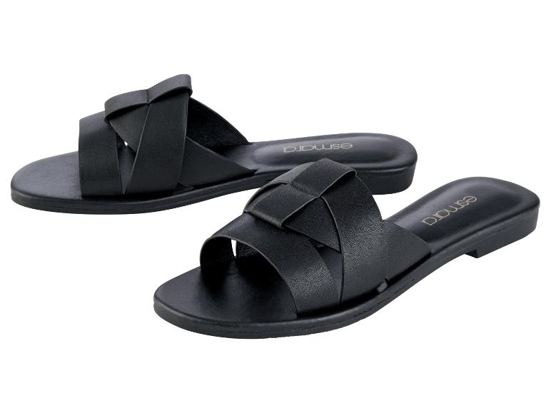 Sandales noires Esmara à brides croisées.