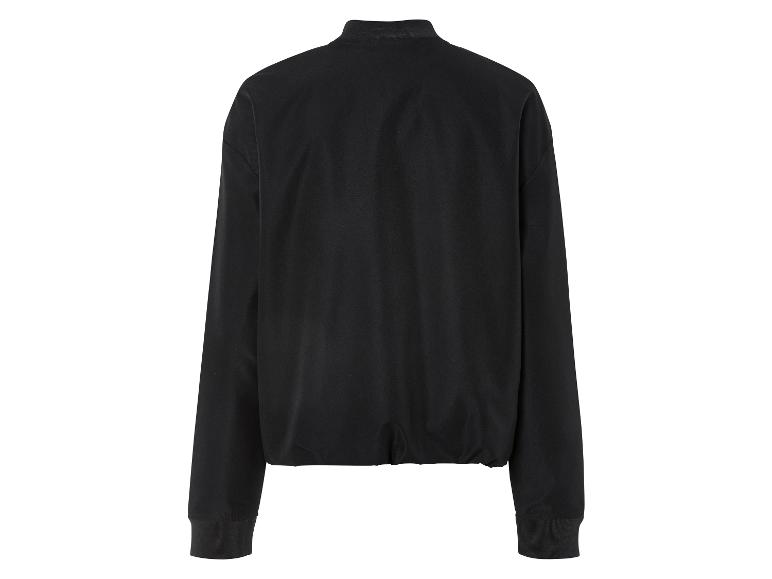 Blouson bomber noir à manches longues.