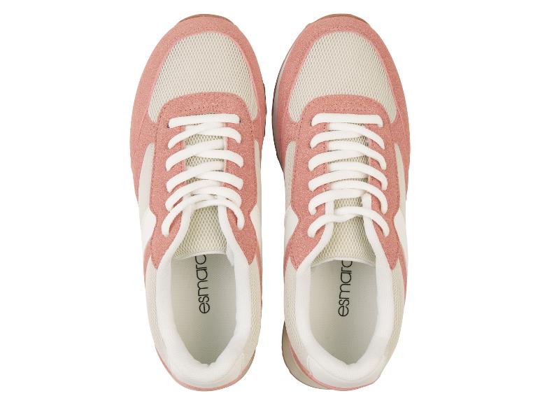 Une paire de baskets roses et blanches Esmara.