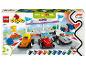 Ensemble LEGO Duplo 10445 F1 Team Race Cars & Drivers, avec voitures de course et accessoires.