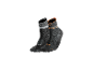 Une paire de chaussettes de sport Coriti.
