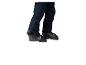 Pantalon de ski bleu marine avec chaussures de ski noires