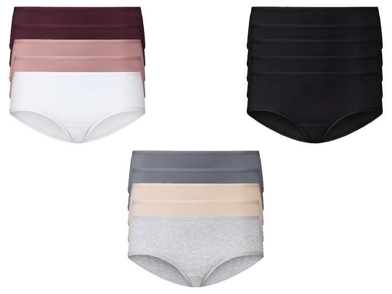Des culottes noires, blanches, grises et beiges.