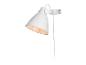 Un lampadaire blanc mural avec abat-jour réglable.