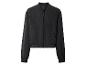Une veste bomber noire à fermeture éclair.