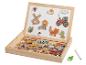 Jeu magnétique en bois avec tracteur, animaux de ferme et moulin à vent.