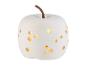 Lampe minimaliste en forme de pomme.