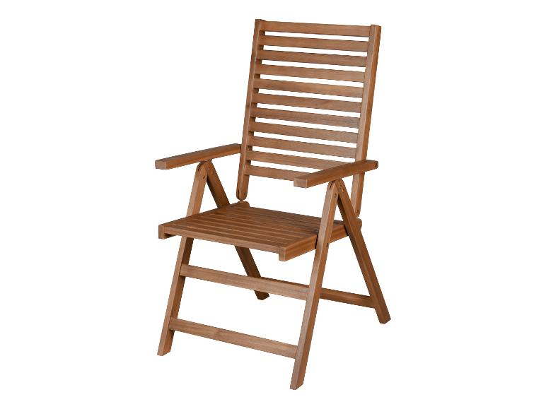 Une chaise de jardin en bois avec accoudoirs, idéale pour l'extérieur.