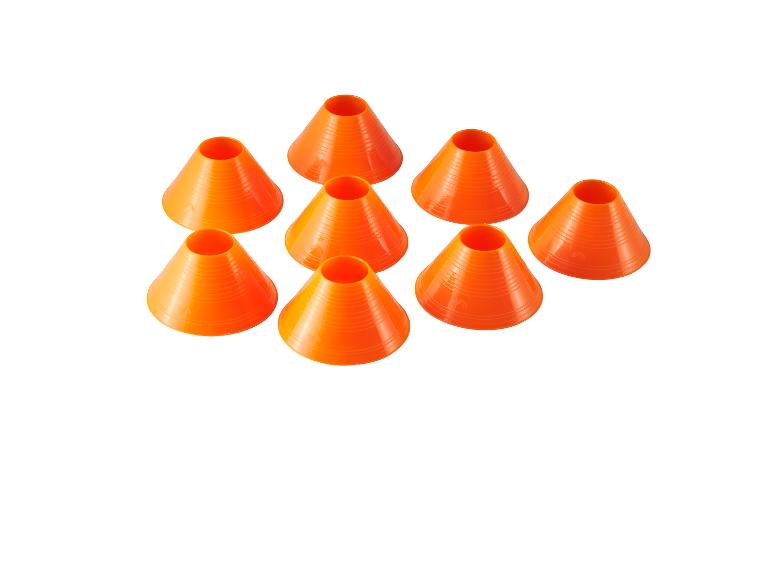 Huit cônes d'entraînement orange pour le sport et les jeux