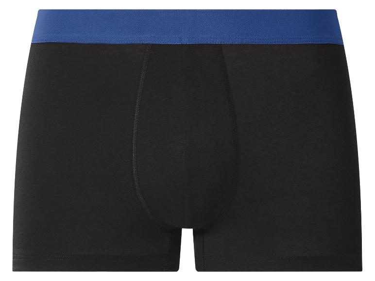Caleçon boxer noir pour homme avec ceinture bleue.