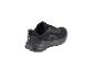 Chaussures de sport noires avec texte blanc sur le talon